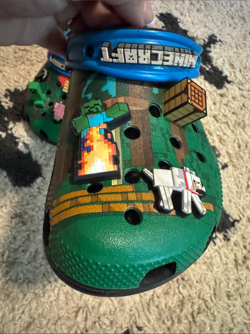 CROCS Kids' Green and Blue Minecraft Clog Sandals Size J5 - Picture 2 of 5